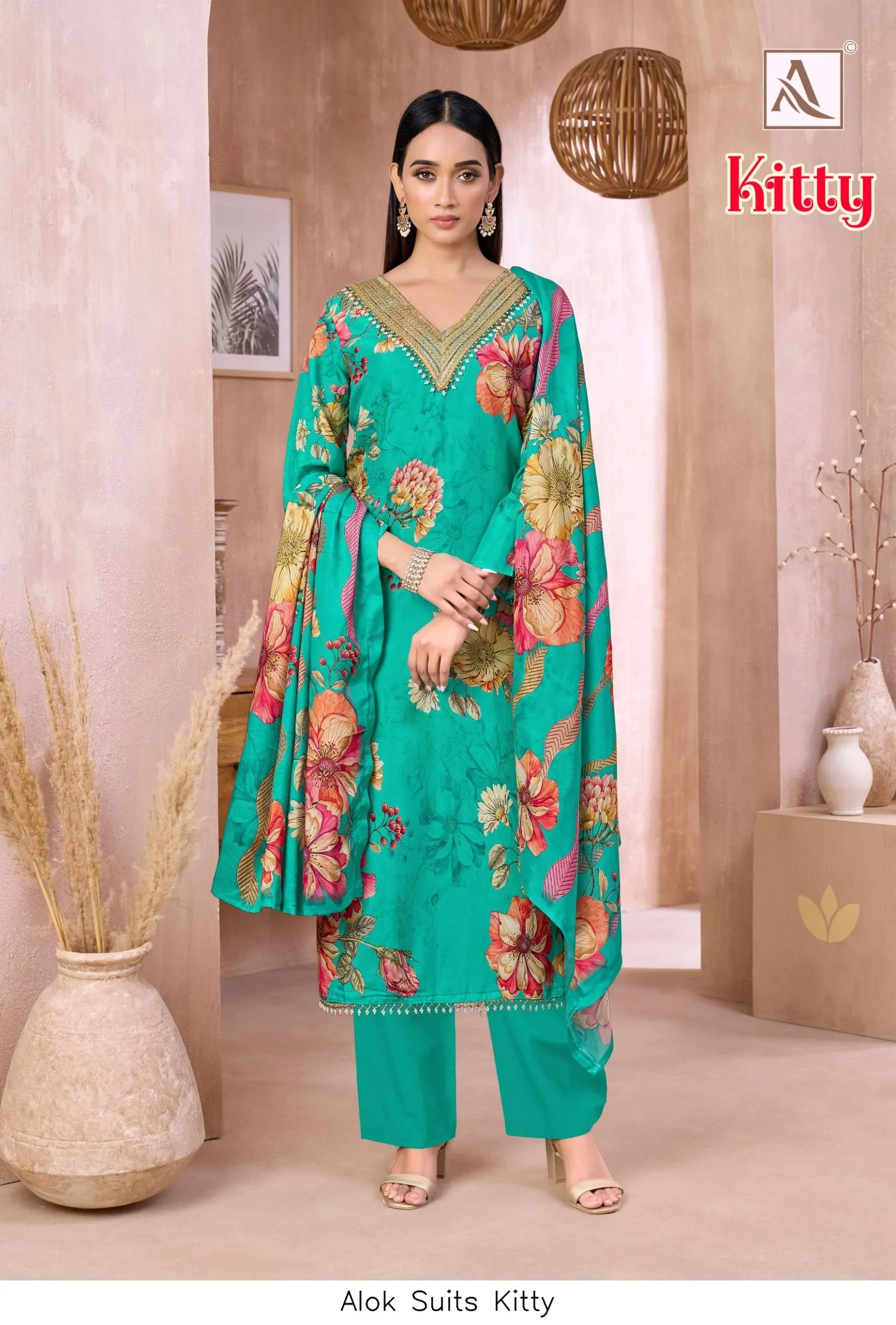 Alok Suits Kitty - Image 4