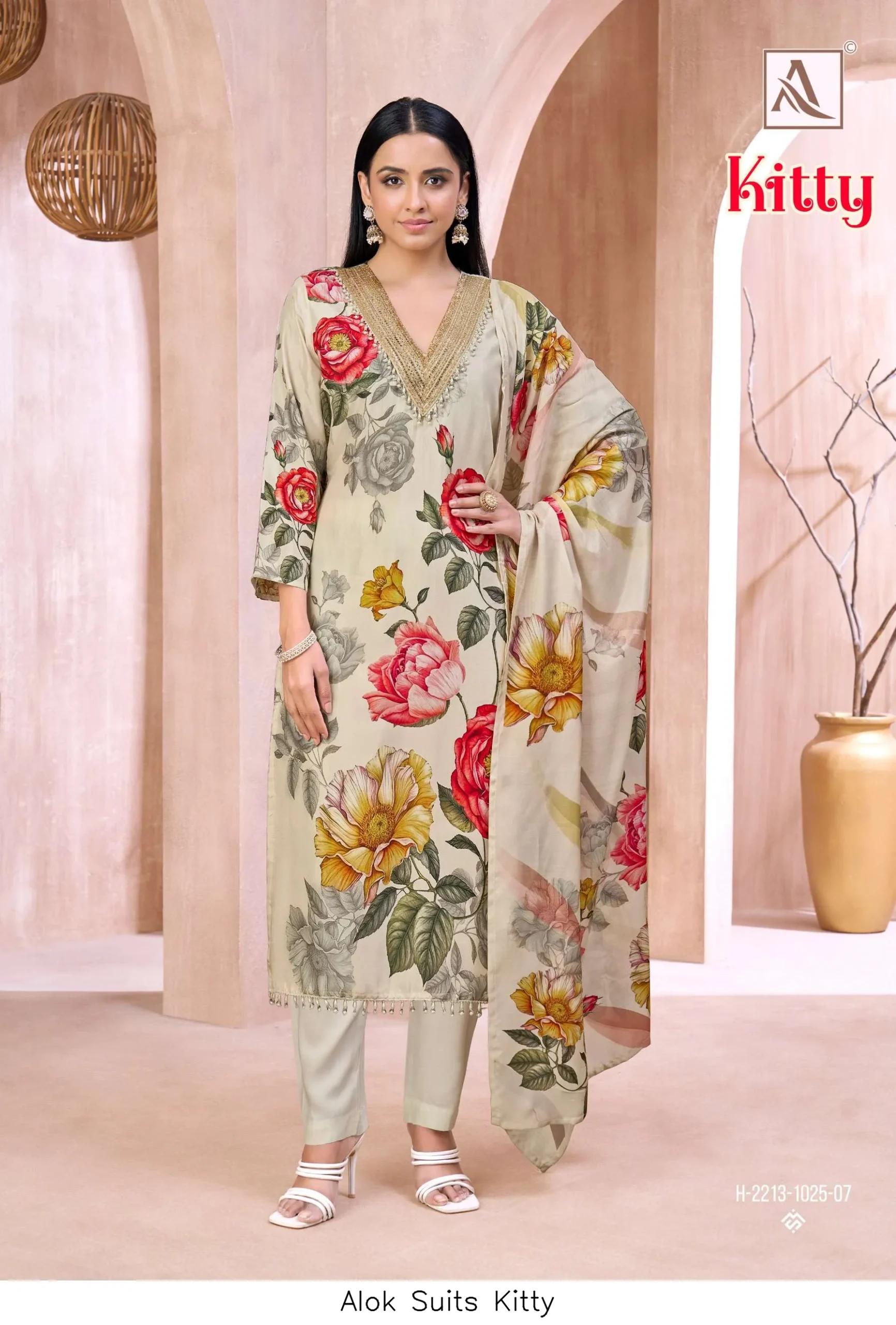 Alok Suits Kitty - Image 6