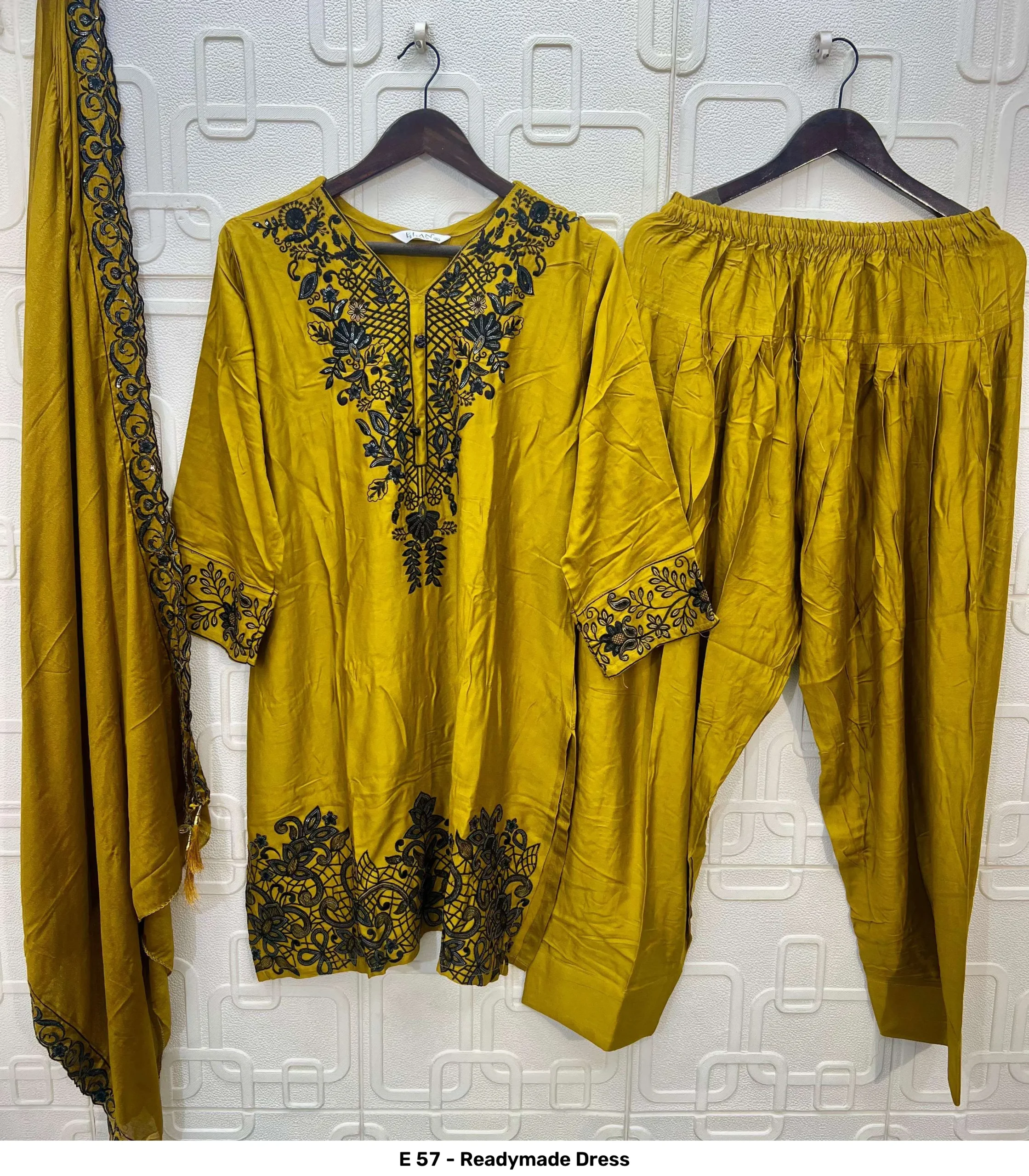 E 57 - Readymade Dress - Image 8